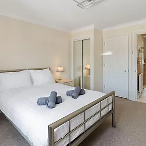 Quayside House By Staytor Holiday home