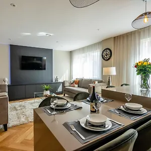 Twelve Hq Apartment York